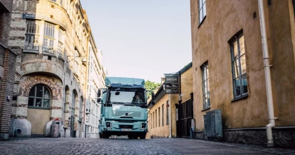 Volvo Trucks Launches 14-Ton FL Electric – Tailor-Made for Urban Transport