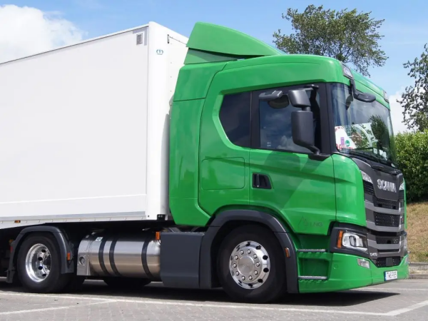 Why hasn't Scania introduced its European LNG heavy-duty truck models into China?cid=4
